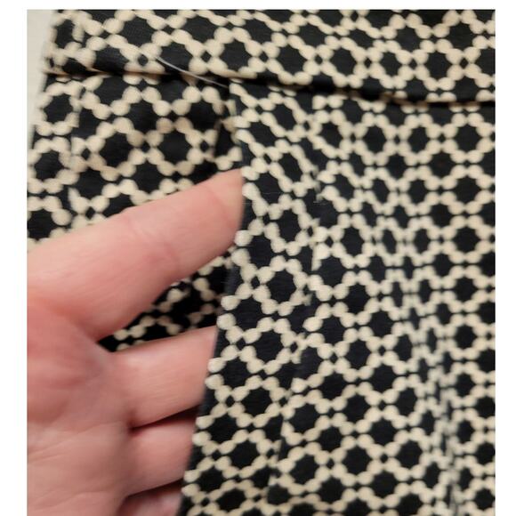 J.Crew Geometric Stretch Shorts Pockets Summer Preppy Side Zip Classic Size 14 - Picture 4 of 7